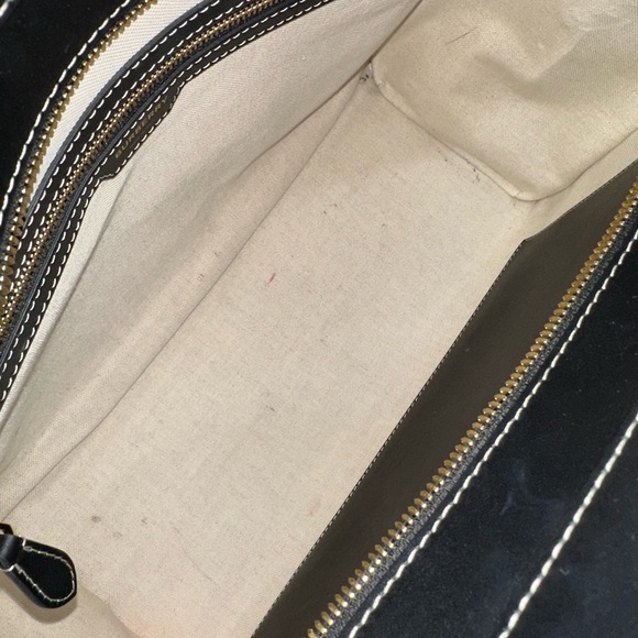 Burberry Pocket Tote Topstitched Leather Medium